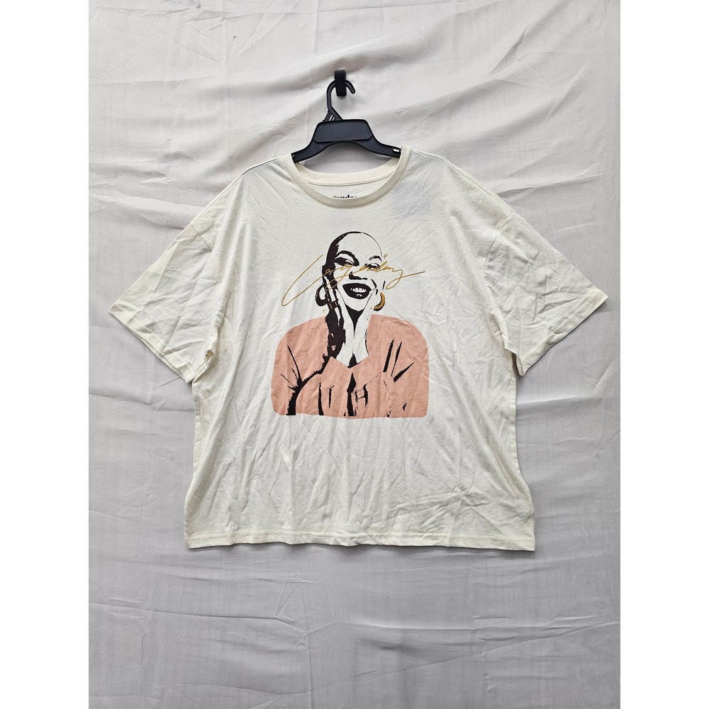 Legendary Rootz Womens Portrait Art Graphic T-Shirt Ivory Cotton Size XL